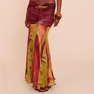 PRETTYLITTLETHING Orange Printed Mesh Overlay Maxi Skirt